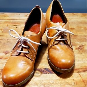 Doc Martens Mimi wedge, Tan,  lace-up